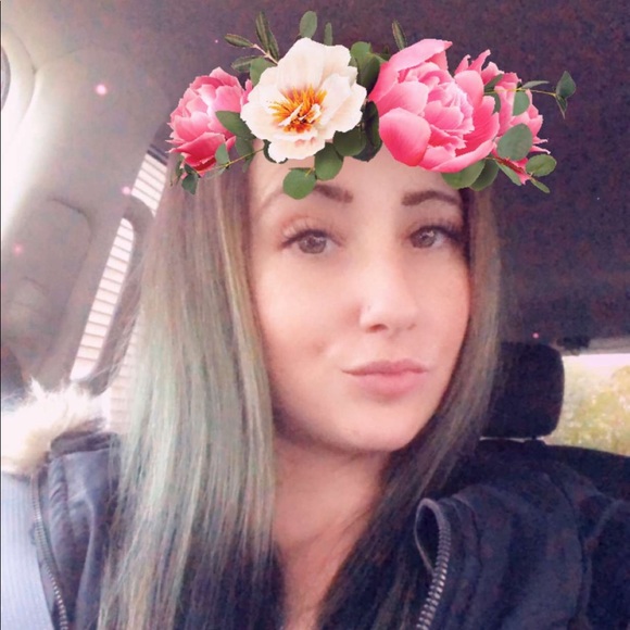 Meet your Posher, Heather - Picture 3 of 8